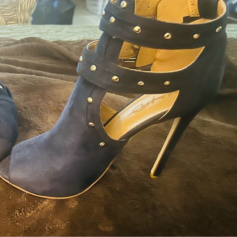 XYD Navy Peep-Toe High Heels with Buckle Detail - Picture 5 of 8